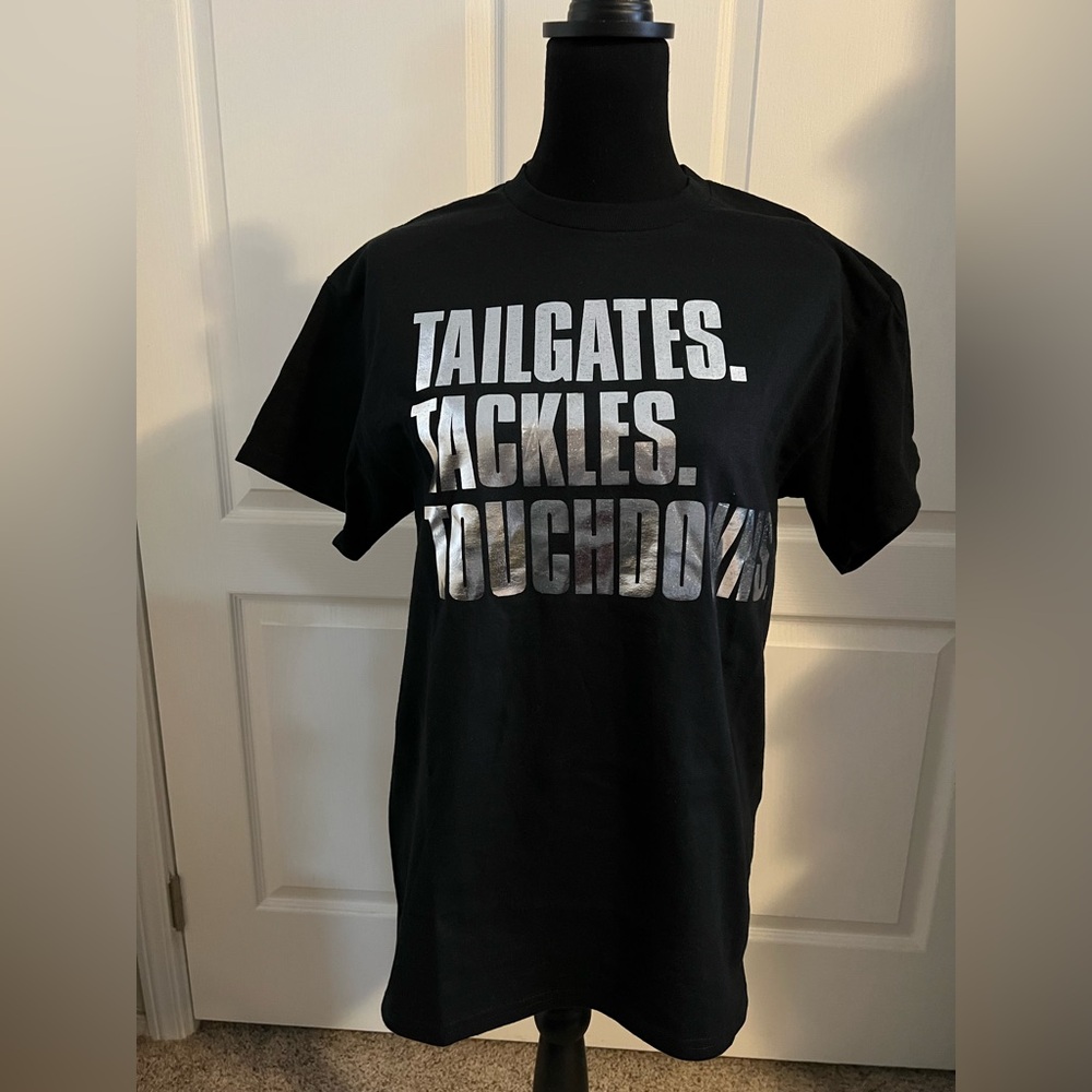 NWT Tailgates Tackles Touchdowns short sleeve shirts